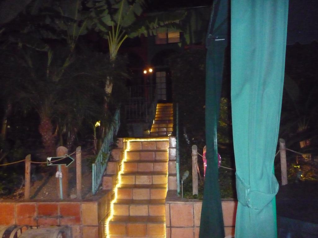 Woodland Hills Calabasas Guesthouses Los Angeles Ngoại thất bức ảnh