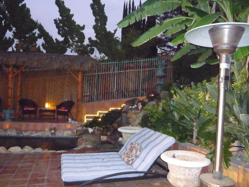Woodland Hills Calabasas Guesthouses Los Angeles Ngoại thất bức ảnh